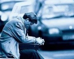 职场人过了40岁活的不如狗